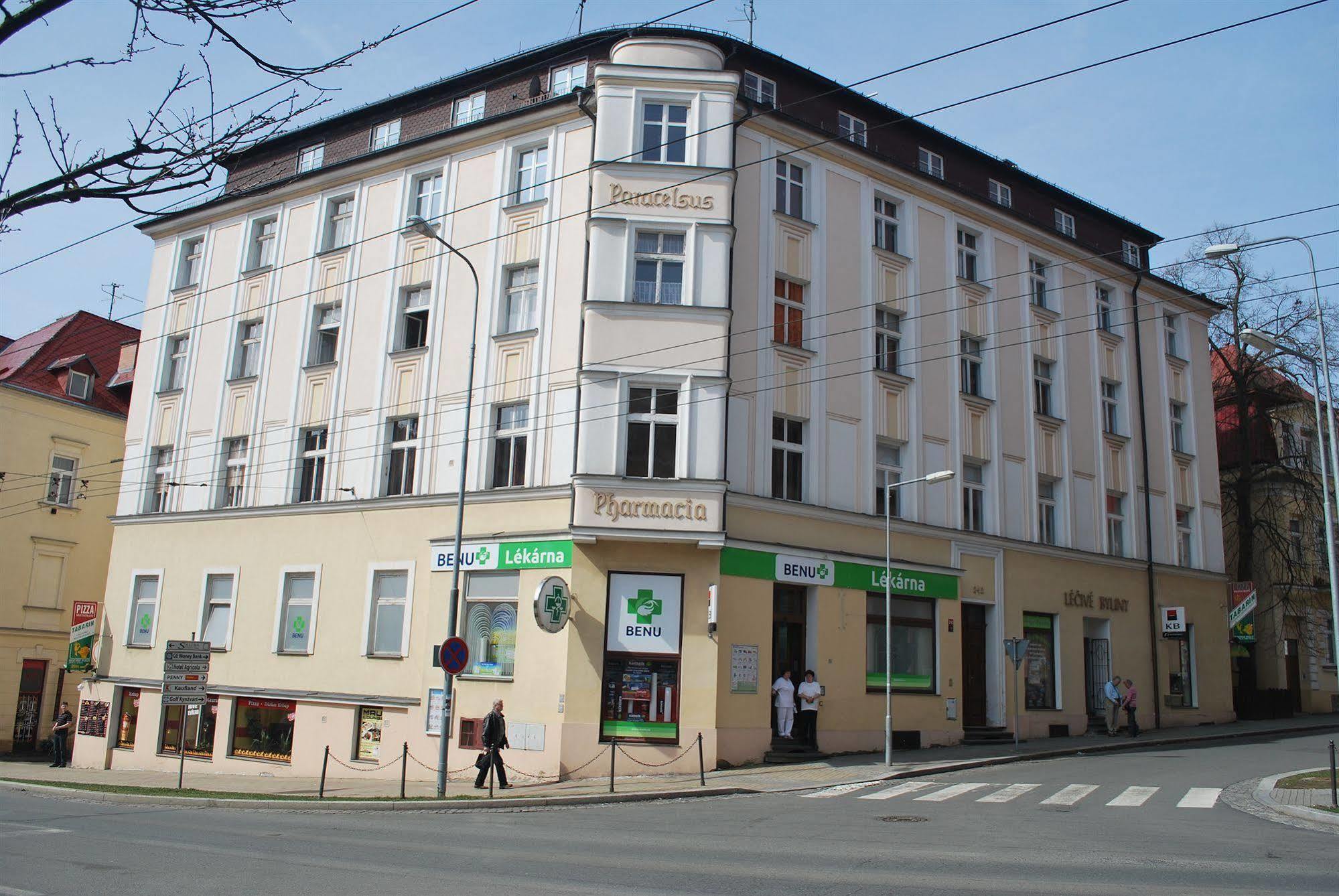 Hostel Foster Mariánské Lázně Dış mekan fotoğraf
